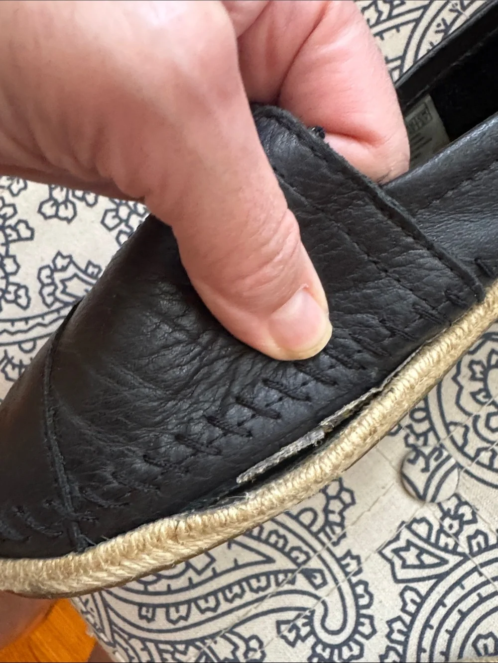 Vintage Toms Women's Black Leather Slip-On Espadrilles